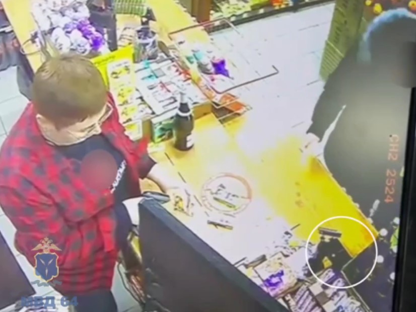 Саратовчанка нашла чужой кошелек и накрыла себе новогодний стол